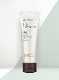 Crema de fata cu protectie solara Skeyndor Sun Expertise Tinted Protective Cream SPF50