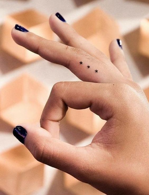 tatuaje simple fete