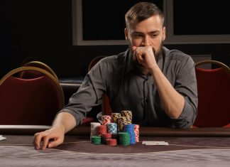 Poker la cazinourile online din România