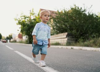 Ce fel de pantaloni nu trebuie să lipsească din garderoba micuțului tău? pantaloni copii