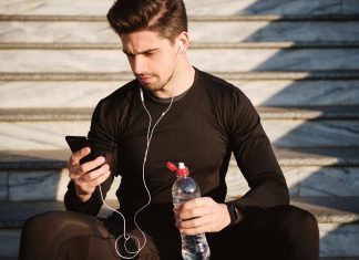 Parfumuri pentru barbati de vara: 3 arome proaspete pentru zilele calde