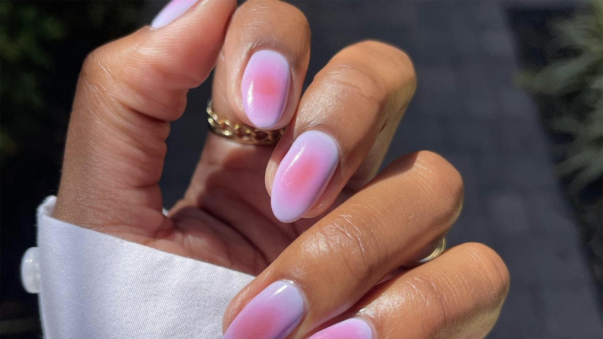 modele de unghii aura nails